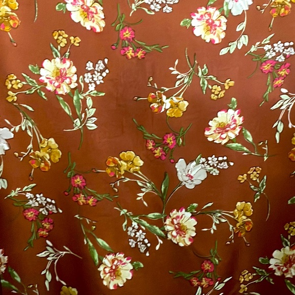 Beautiful Floral Copper Blouse - Picture 4 of 4